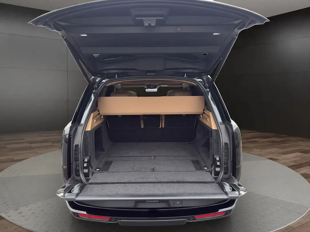 Land Rover Range Rover P550e 3.0 PHEV Hybrid SWB - Thumbnail 11