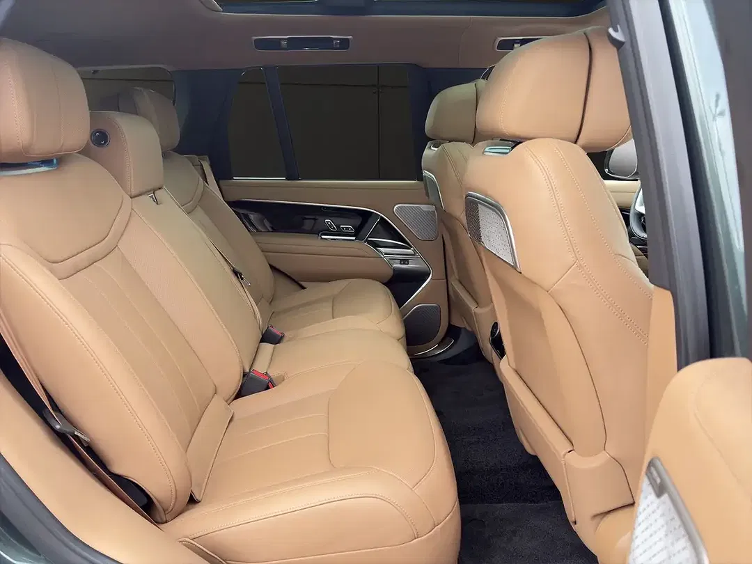 Land Rover Range Rover P550e 3.0 PHEV Hybrid SWB - Thumbnail 8