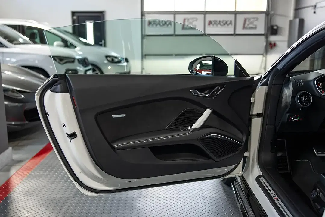 Audi TT RS 40 2.5 quattro - Thumbnail 13