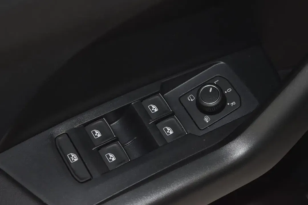 Volkswagen T-Cross DSG R-Line - Thumbnail 20