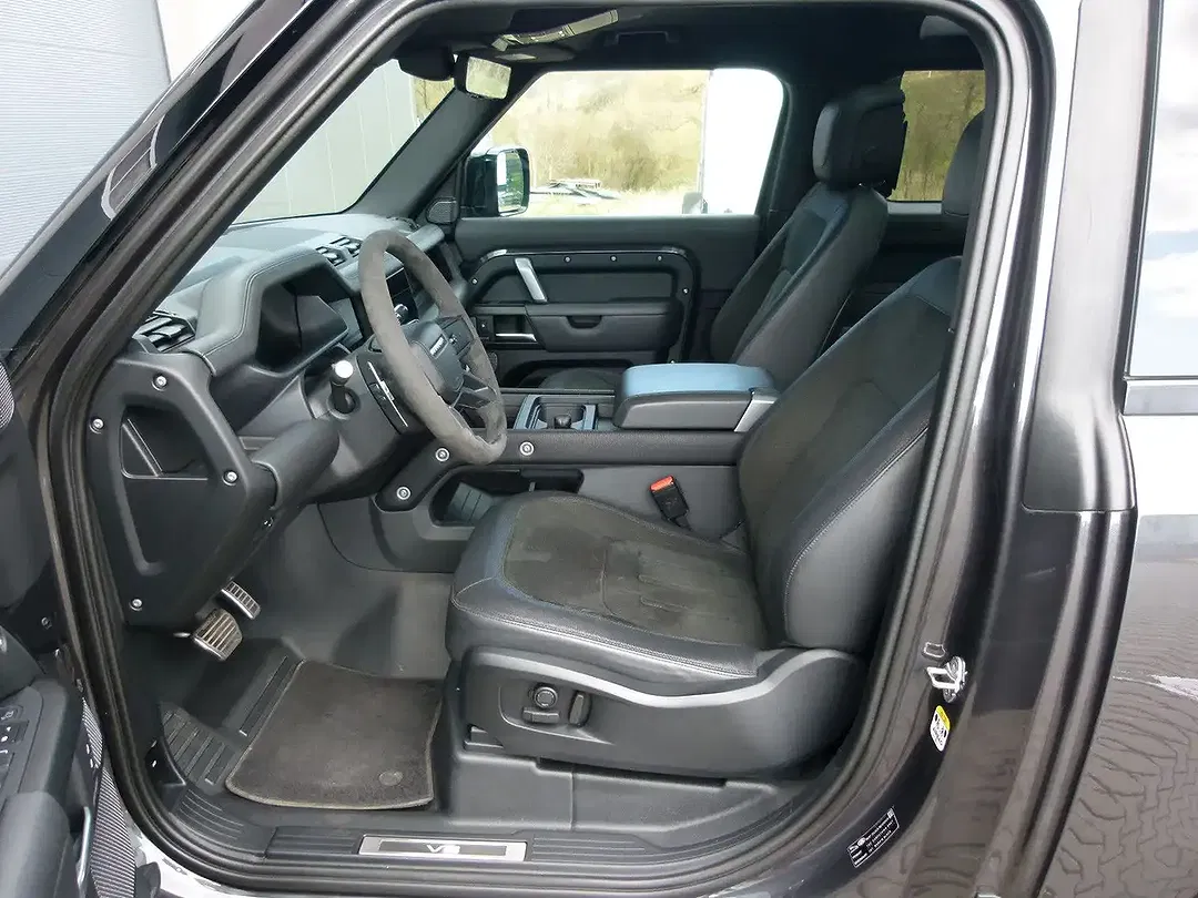 Land Rover Defender V8 90 - Thumbnail 8