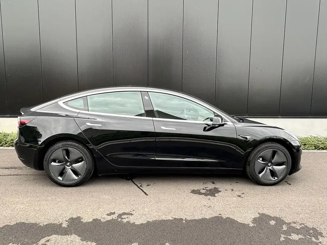 Tesla Model 3 Standard Range Plus - Thumbnail 5