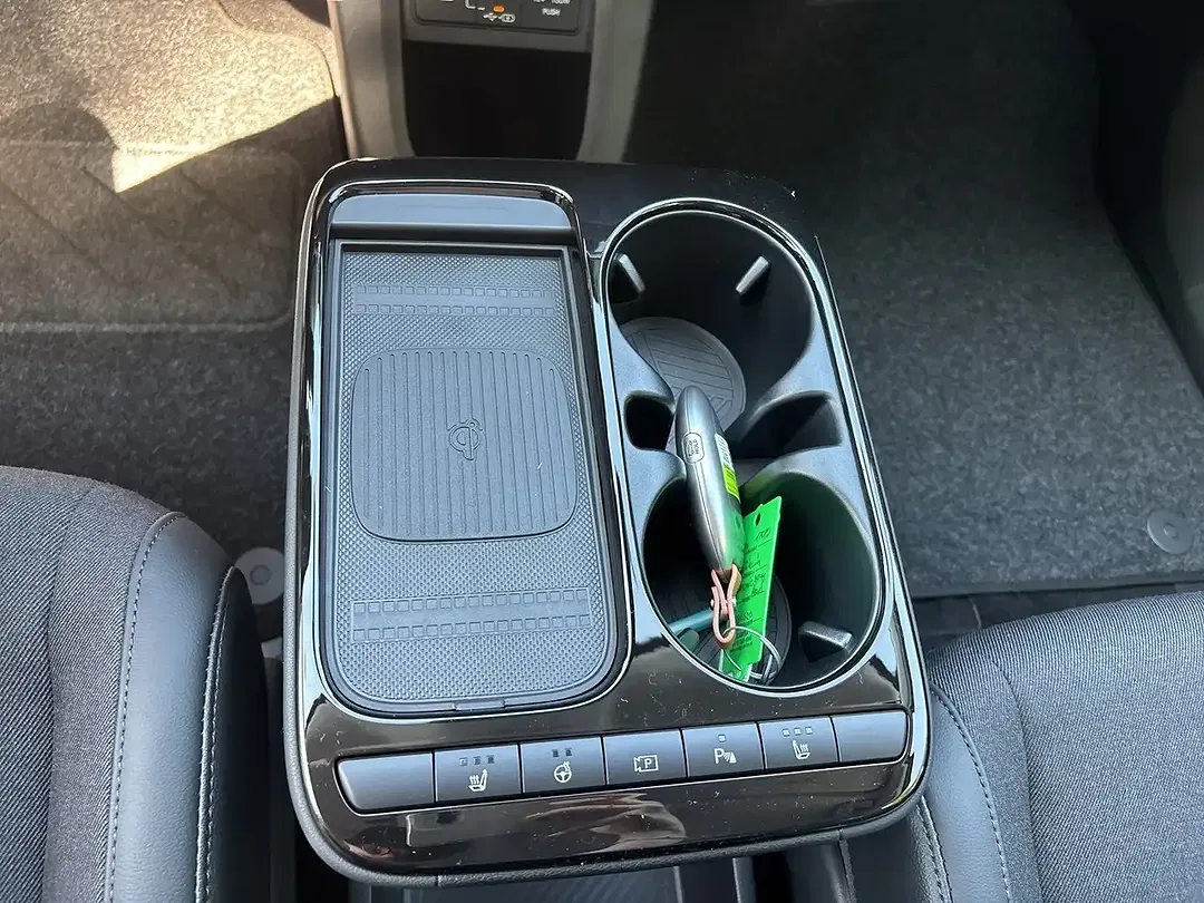 Hyundai IONIQ 5 - Thumbnail 12