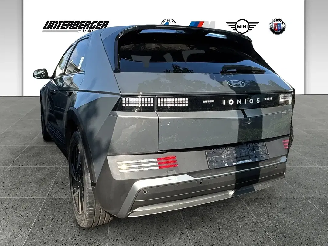 Hyundai IONIQ 5 - Thumbnail 3