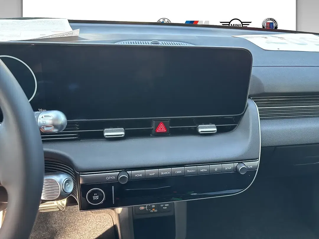 Hyundai IONIQ 5 - Thumbnail 6