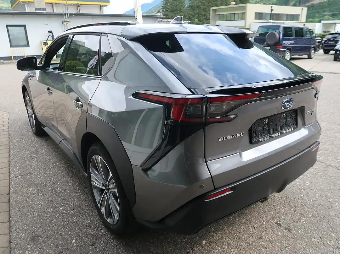 Subaru Solterra 71.4 kWh AWD - Thumbnail 5