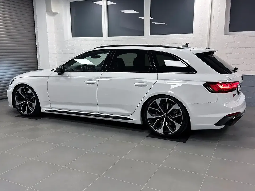 Audi RS4 2.9 TFSI quattro Avant - Thumbnail 4