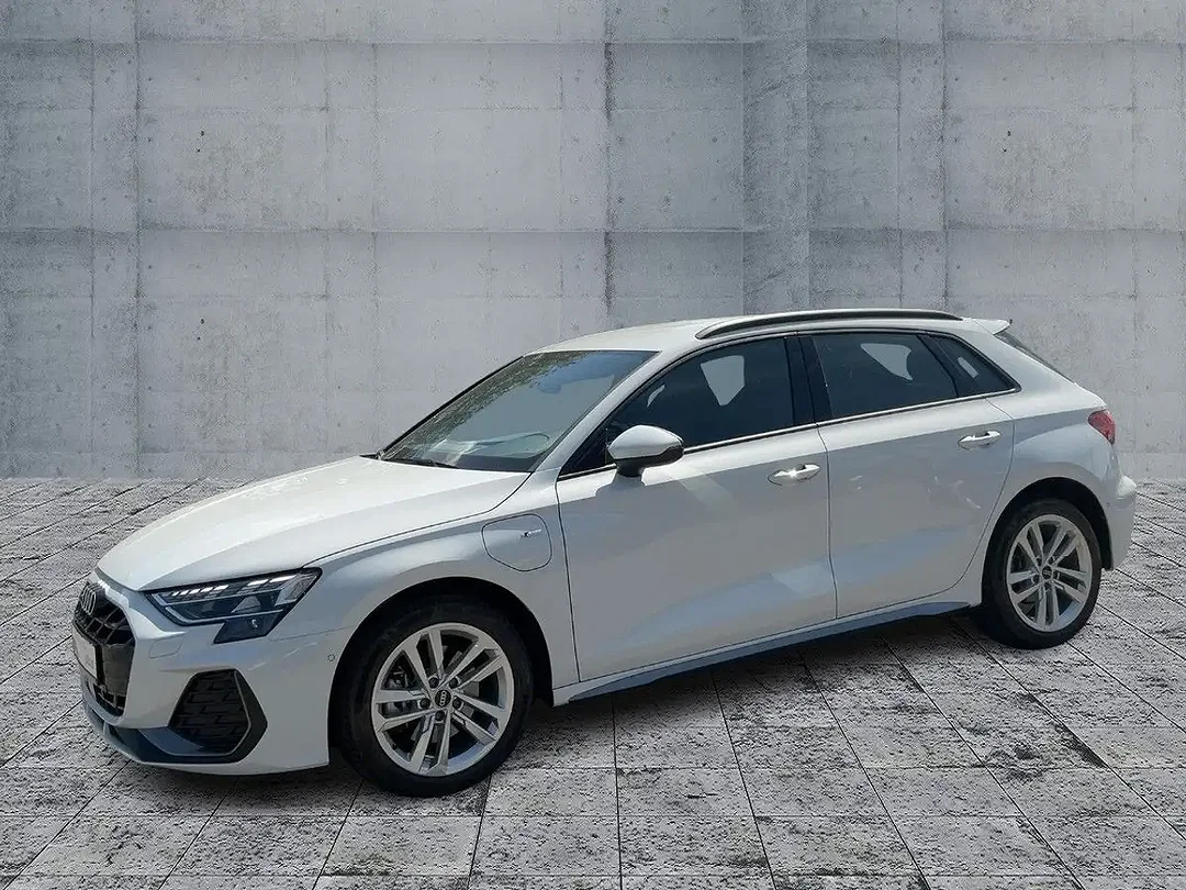 Audi A3 TFSI e S line - Afbeelding 1
