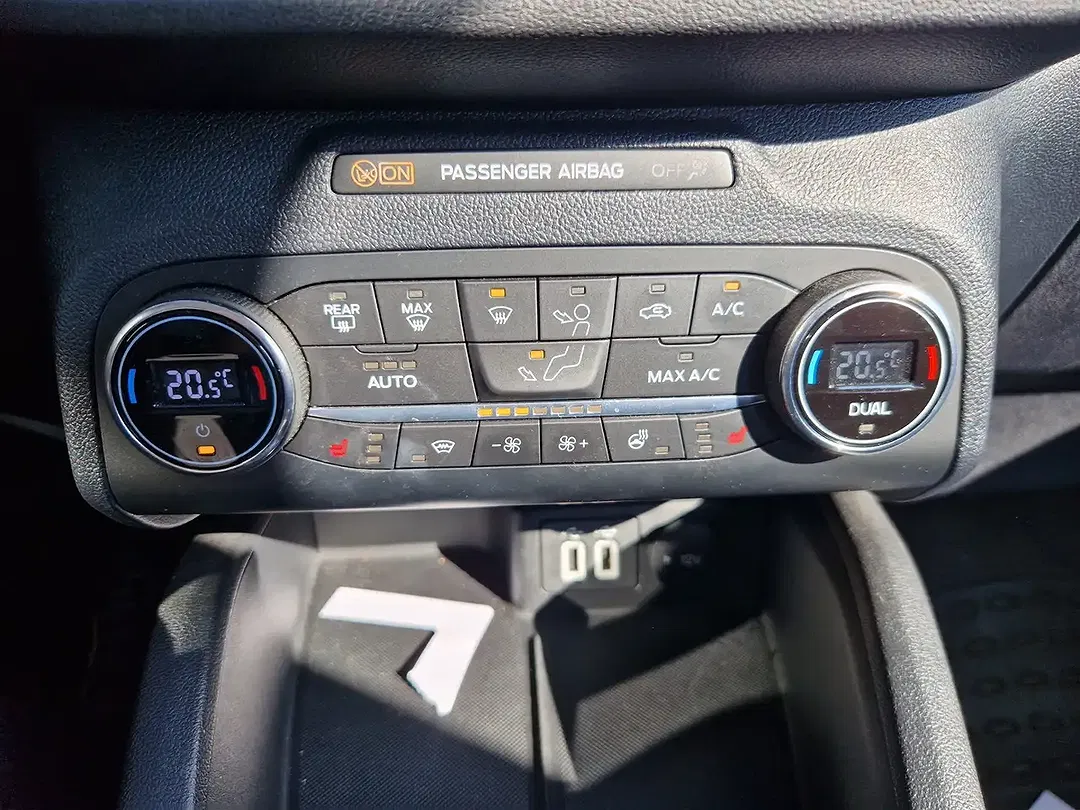 Ford Kuga 1.5 EcoBlue Cool & Connect - Thumbnail 9