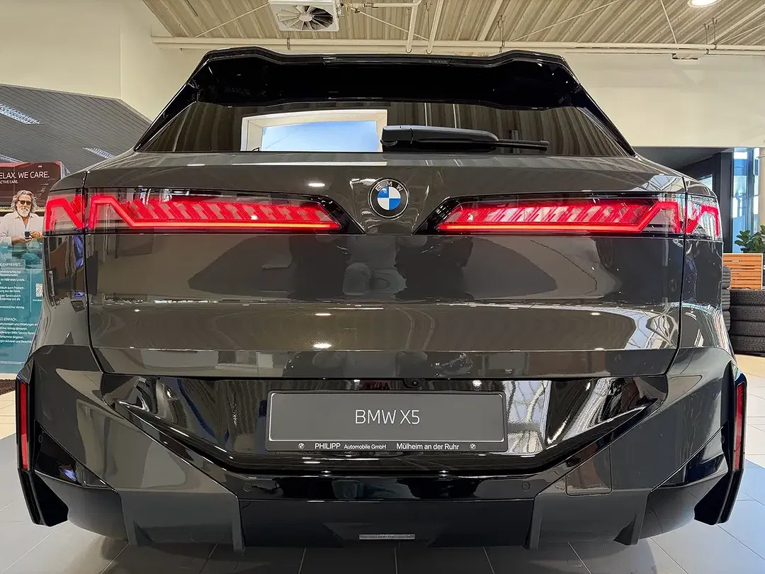 BMW X5 xDrive M - Thumbnail 25