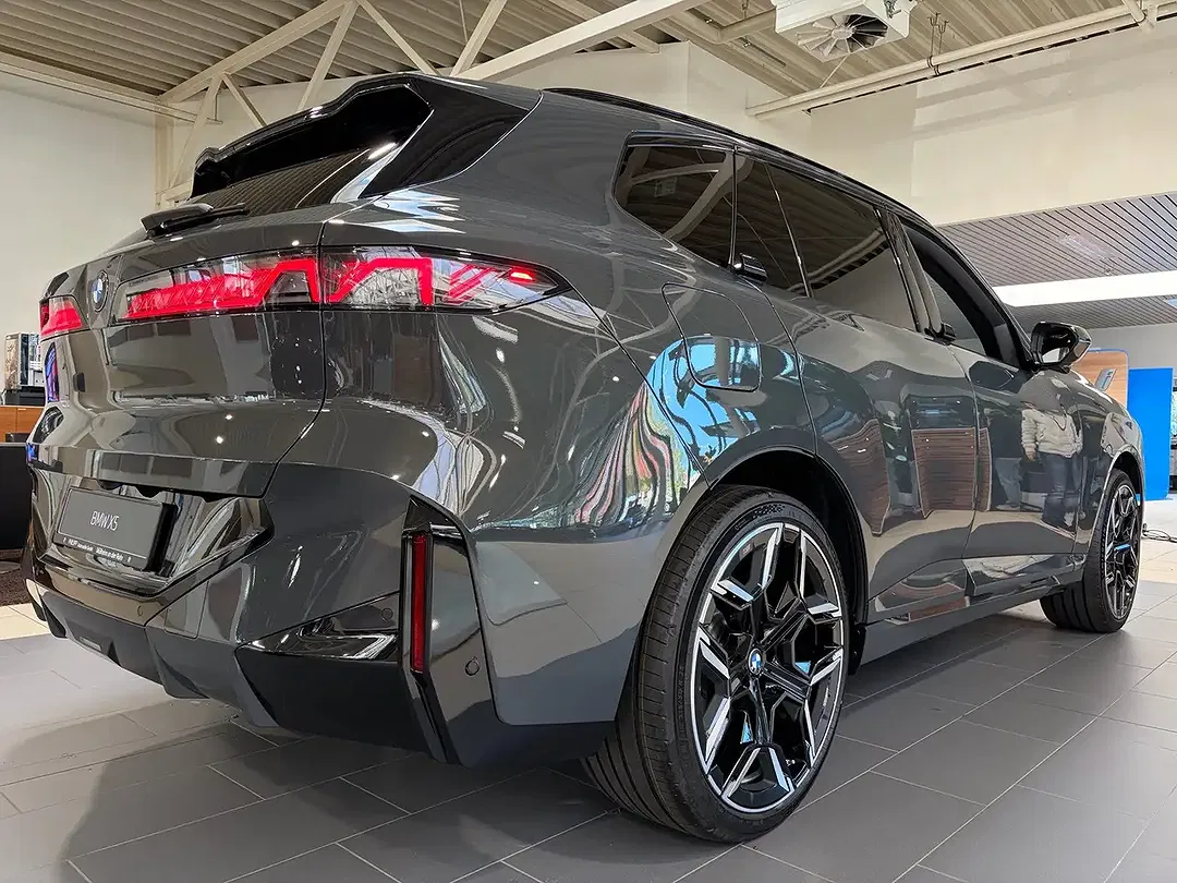 BMW X5 xDrive M - Thumbnail 3