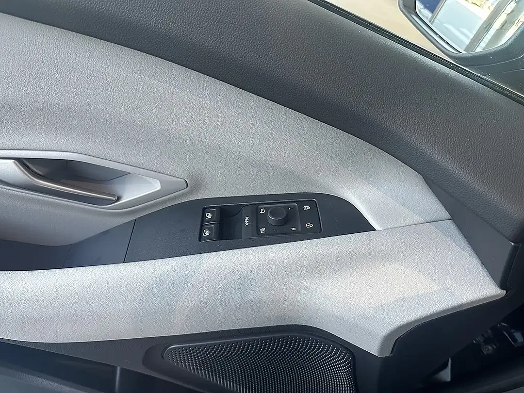 Ford Explorer Select - Thumbnail 12