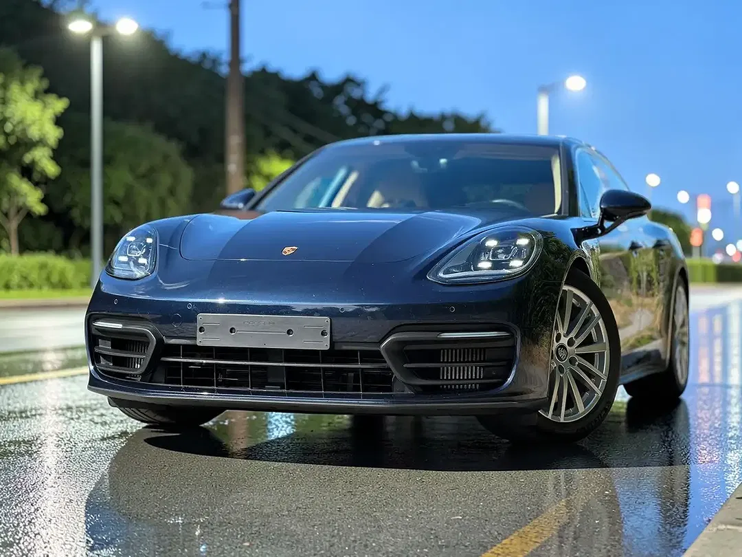Porsche Panamera E-Hybrid 4 Sport Turismo S - Thumbnail 3