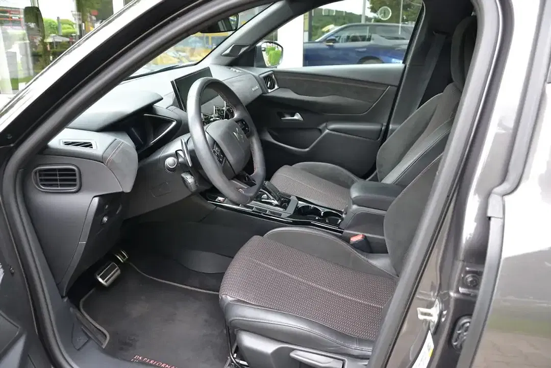 Citroen DS3 PureTech EAT8 Performance - Thumbnail 16