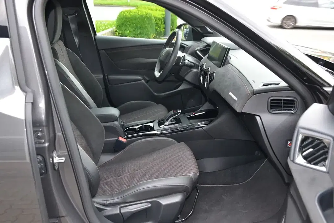 Citroen DS3 PureTech EAT8 Performance - Thumbnail 24