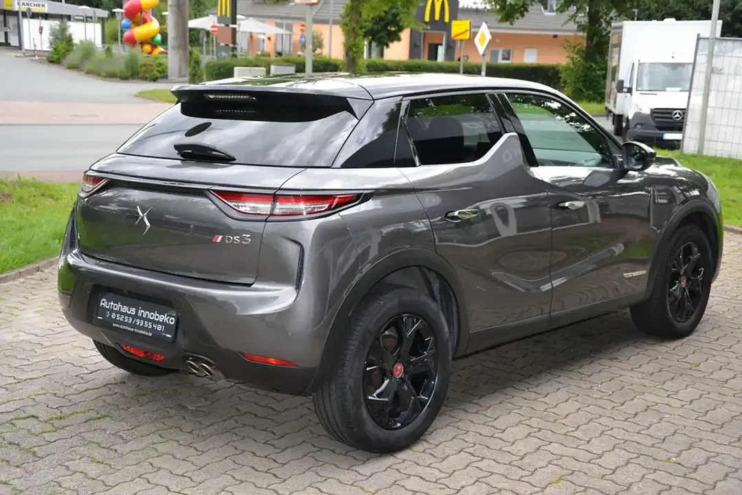 Citroen DS3 PureTech EAT8 Performance - Thumbnail 3