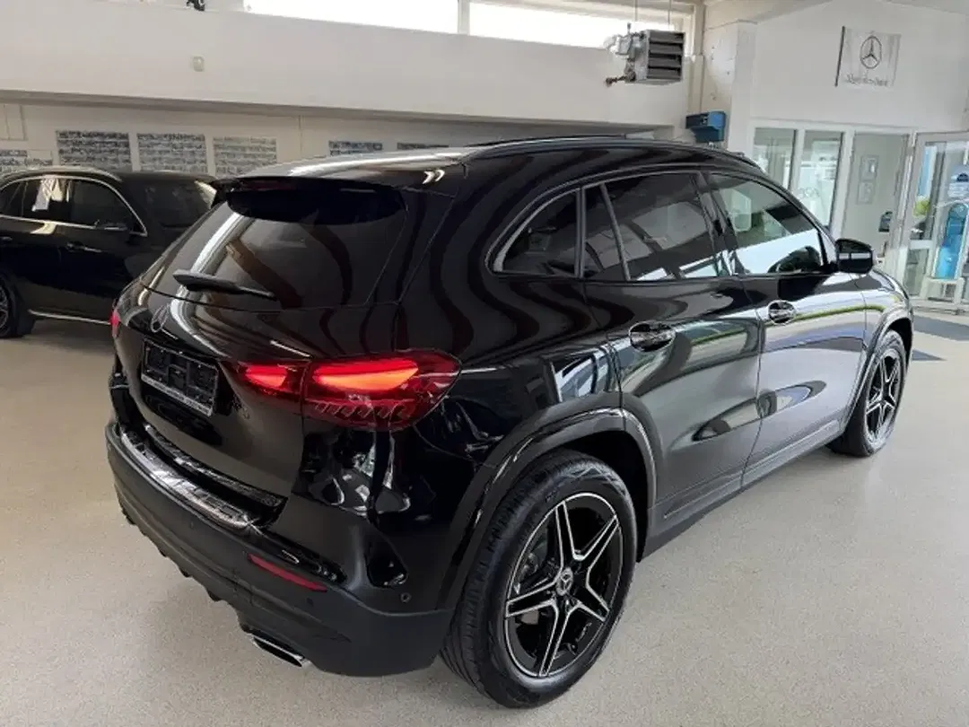 Mercedes-Benz GLA 200 AMG Night - Thumbnail 8