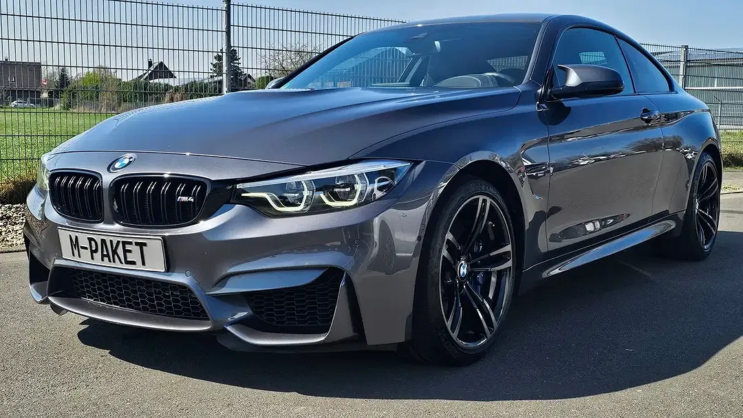 BMW M4 Competition - foto 1