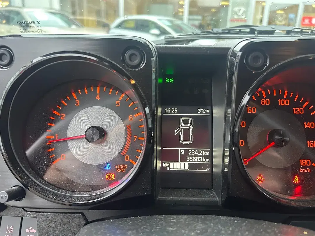 Suzuki Jimny 1.5 Comfort - foto 15