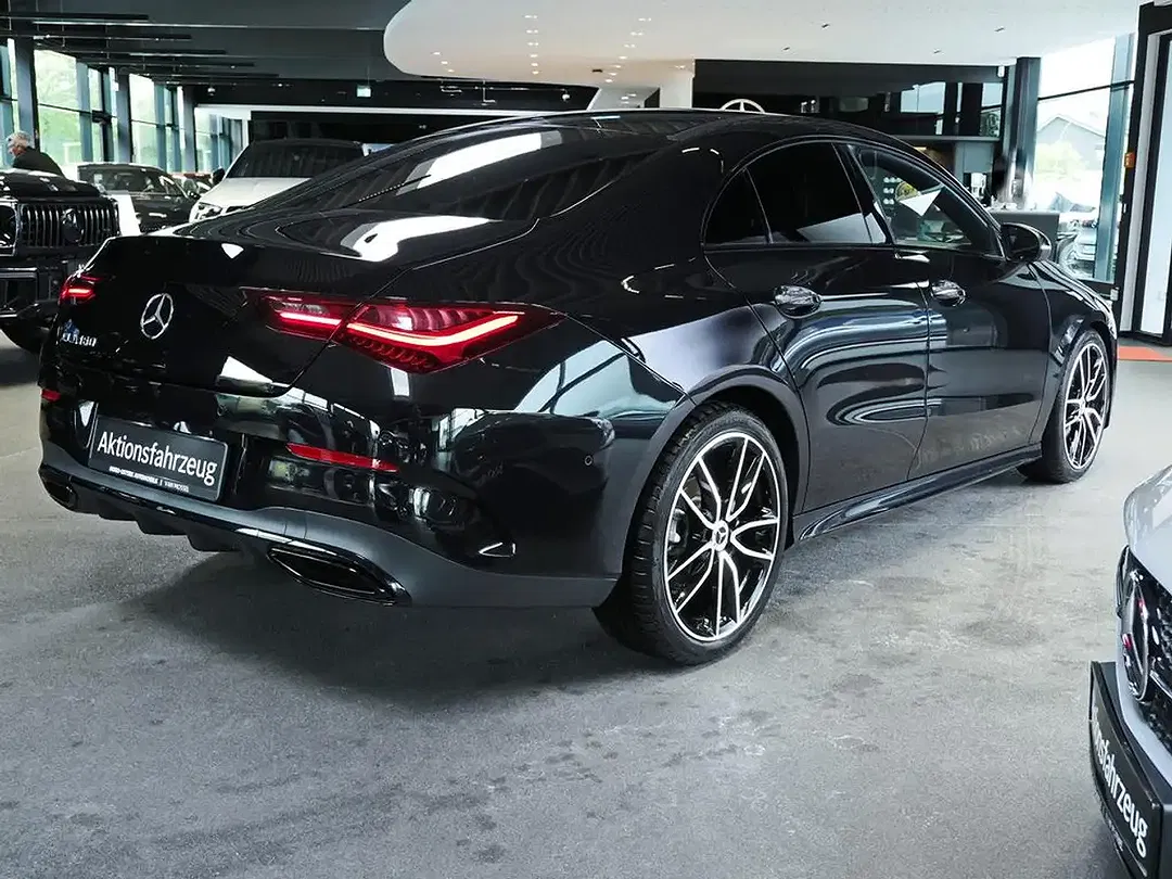 Mercedes-Benz CLA 180 AMG Night - Thumbnail 5