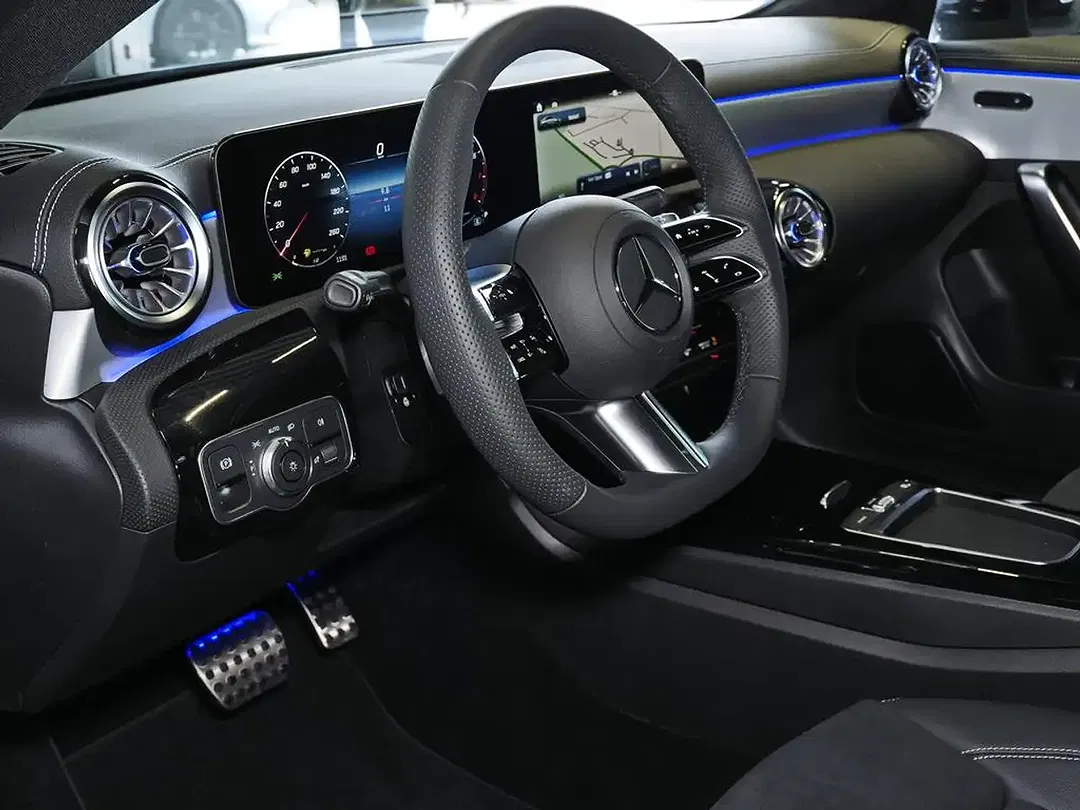 Mercedes-Benz CLA 180 AMG Night - Thumbnail 7