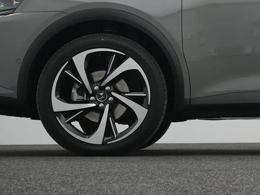 DS Automobiles DS 7 Crossback - Thumbnail 7