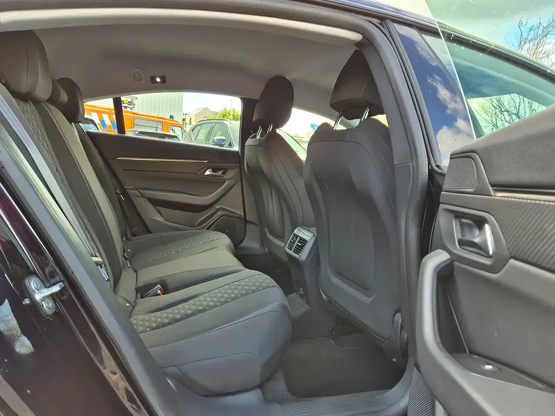 Peugeot 508 225 e-EAT8 PHEV Hybrid - Thumbnail 9