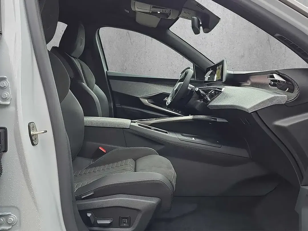 Peugeot 3008 Hybrid GT Pack - Thumbnail 9