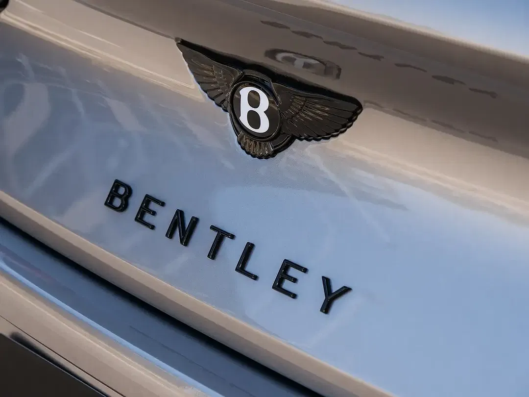 Bentley Continental GTC Azure - Thumbnail 11