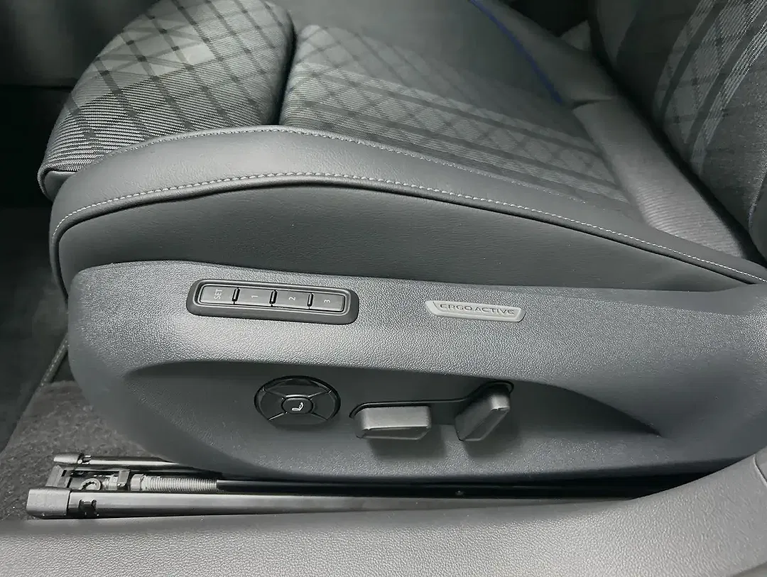 Volkswagen Passat 2.0 TDI DSG R-Line Black Edition - Thumbnail 11
