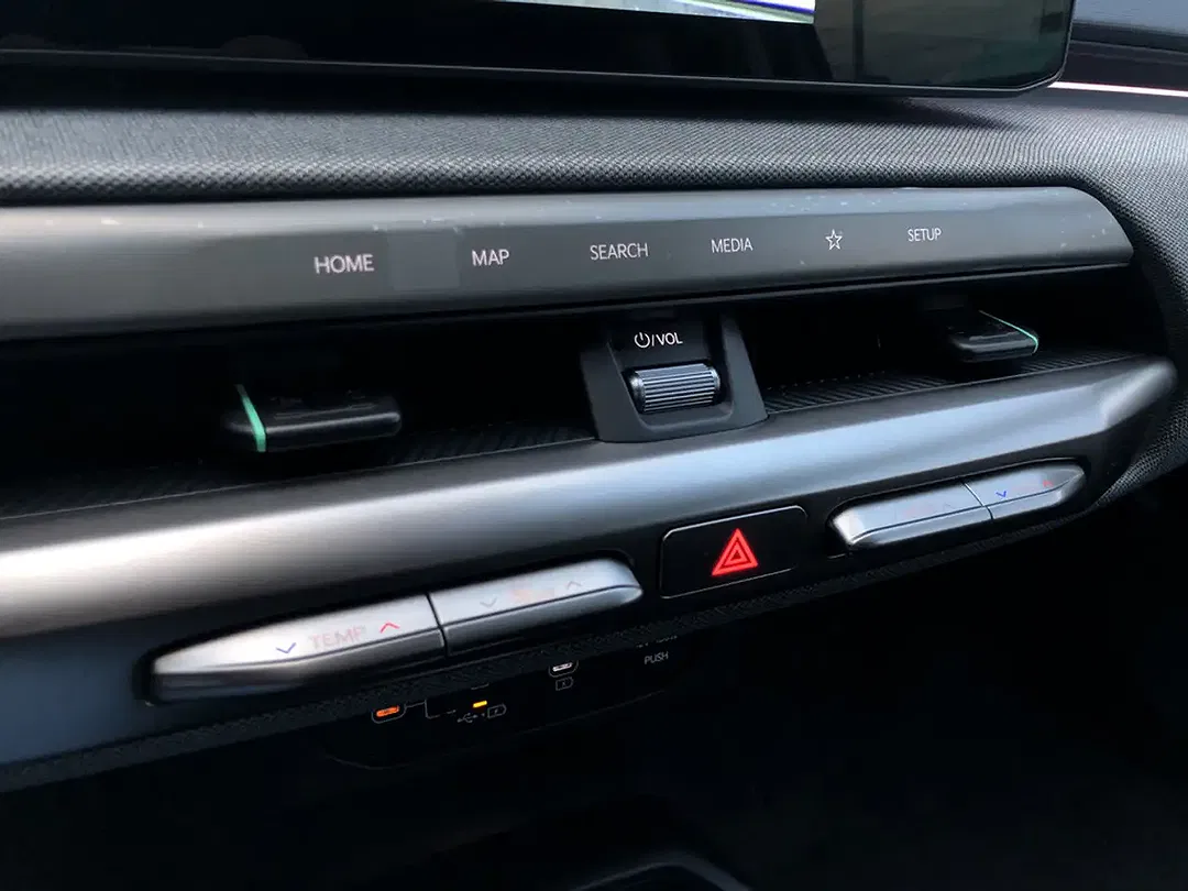 Kia EV4 Earth - Thumbnail 12