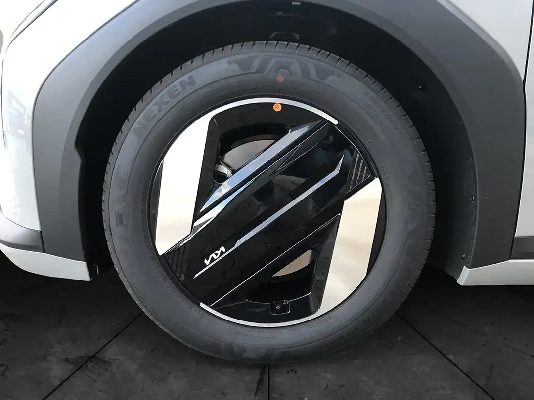 Kia EV4 Earth - Thumbnail 5