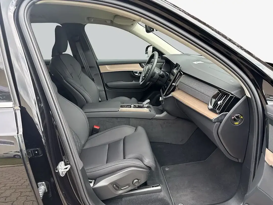 Volvo XC90 B5 AWD Plus Bright - Thumbnail 11