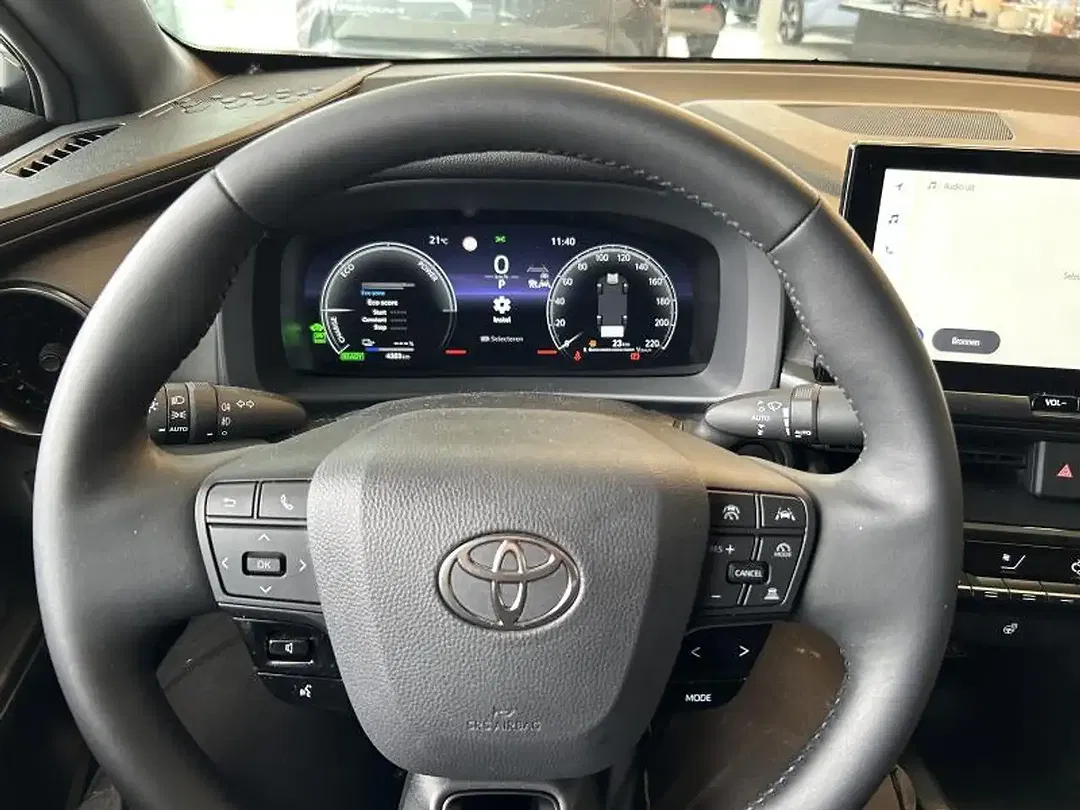 Toyota C-HR - Thumbnail 11