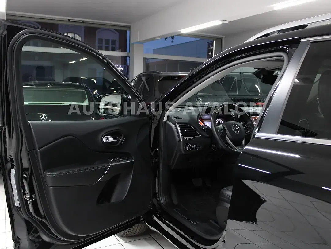 Jeep Cherokee 2.2 4x4 Overland - foto 15