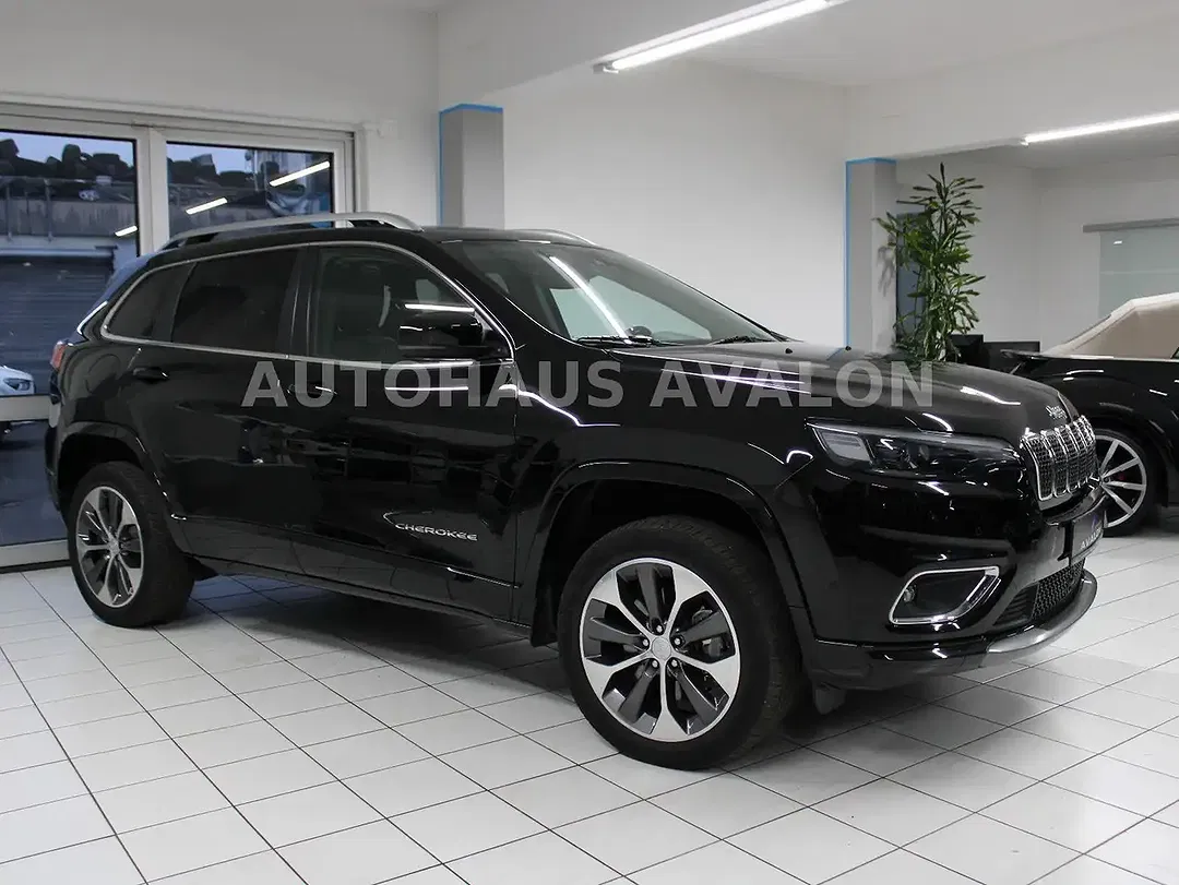 Jeep Cherokee 2.2 4x4 Overland - foto 2