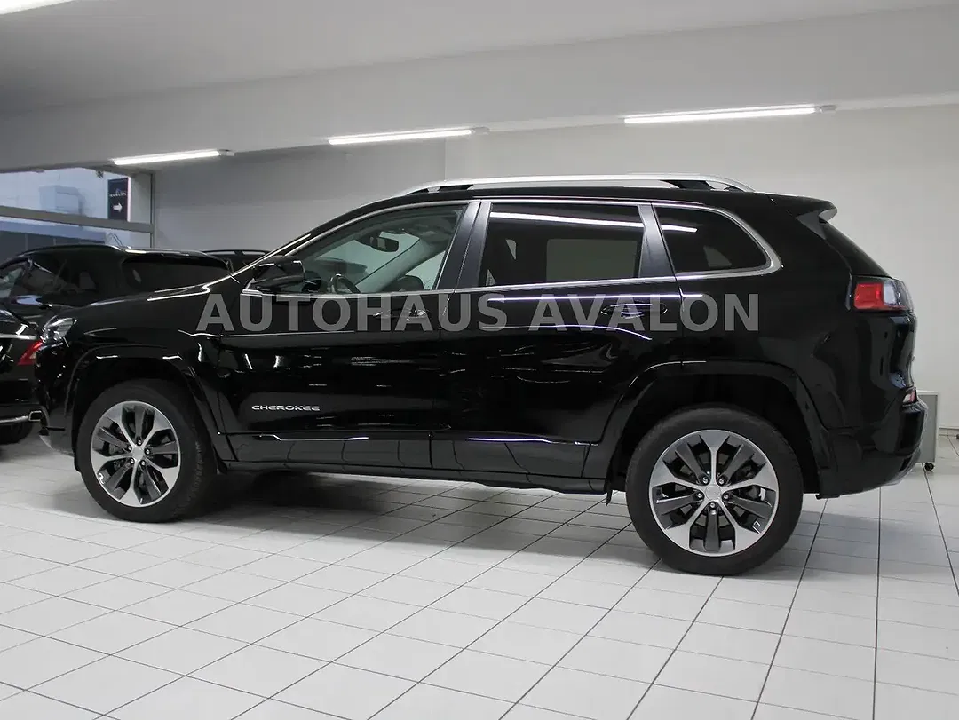 Jeep Cherokee 2.2 4x4 Overland - Thumbnail 4