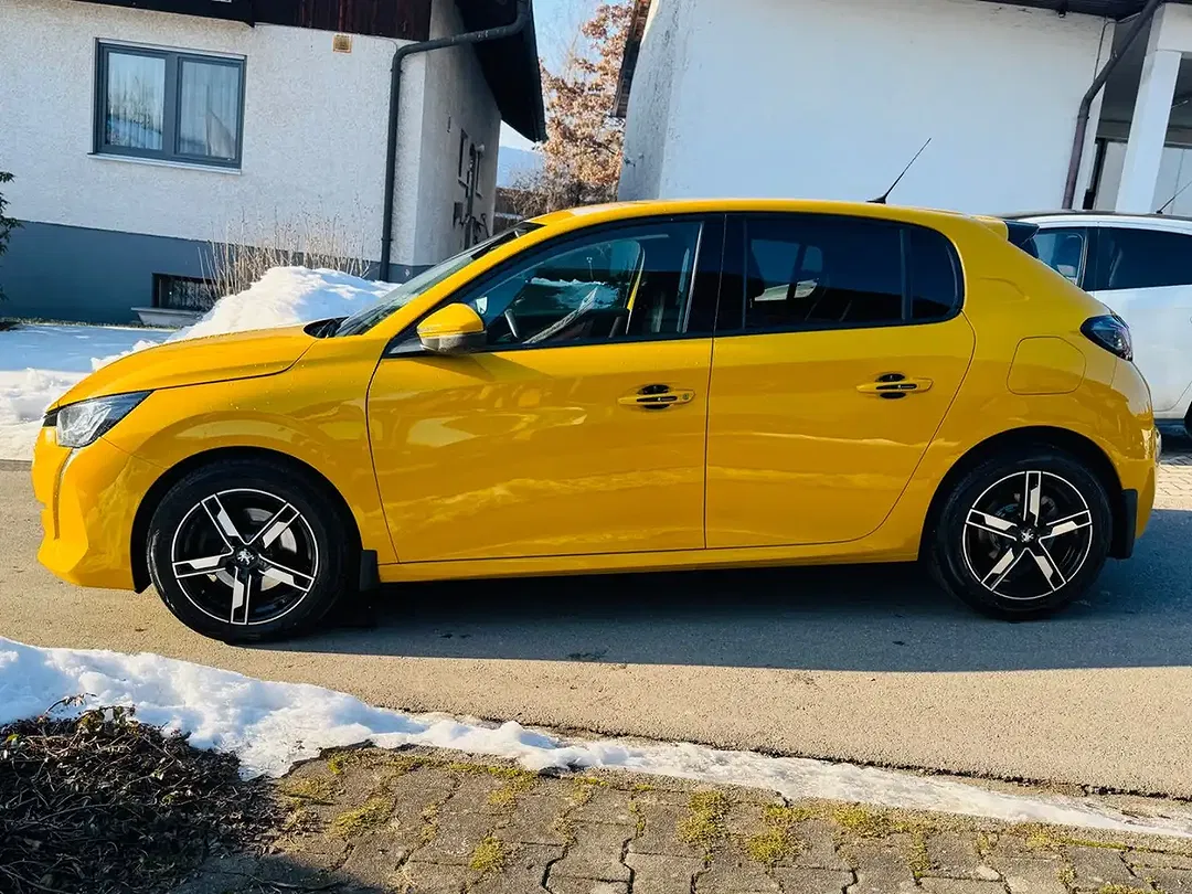 Peugeot 208 Allure - Thumbnail 4