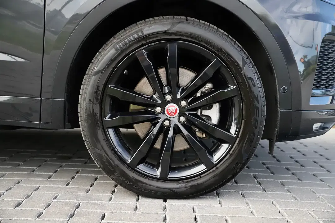 Jaguar E-Pace P300e R-Dynamic S - Thumbnail 8