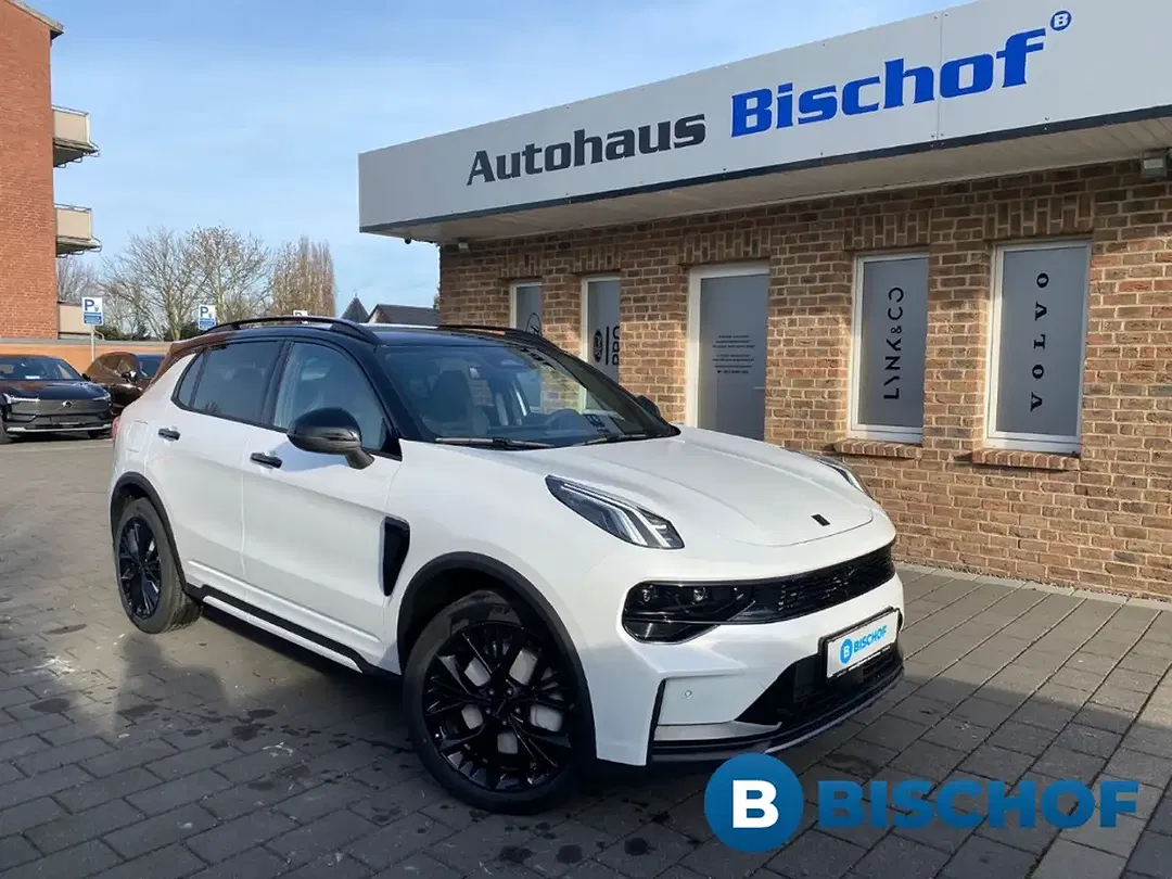 Lynk & Co 01 - foto 1
