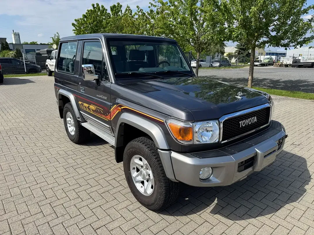 Toyota Land Cruiser - foto 2