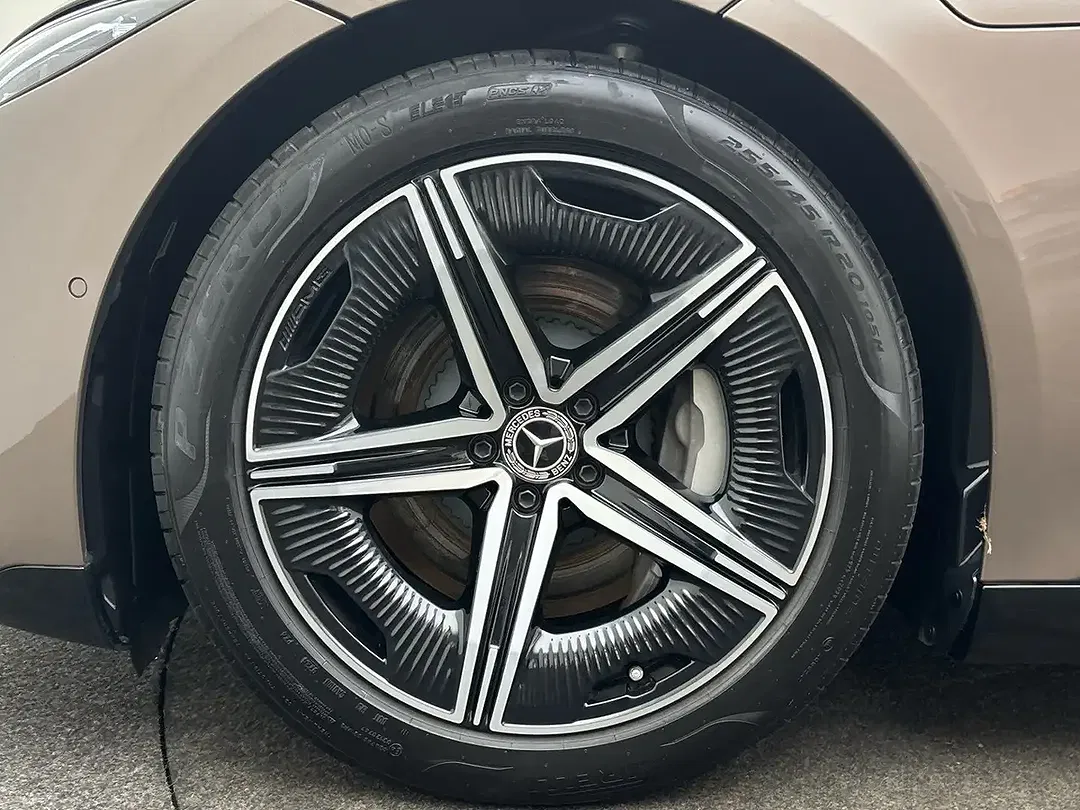 Mercedes-Benz EQS 500 4MATIC AMG AIRMATIC - Thumbnail 7