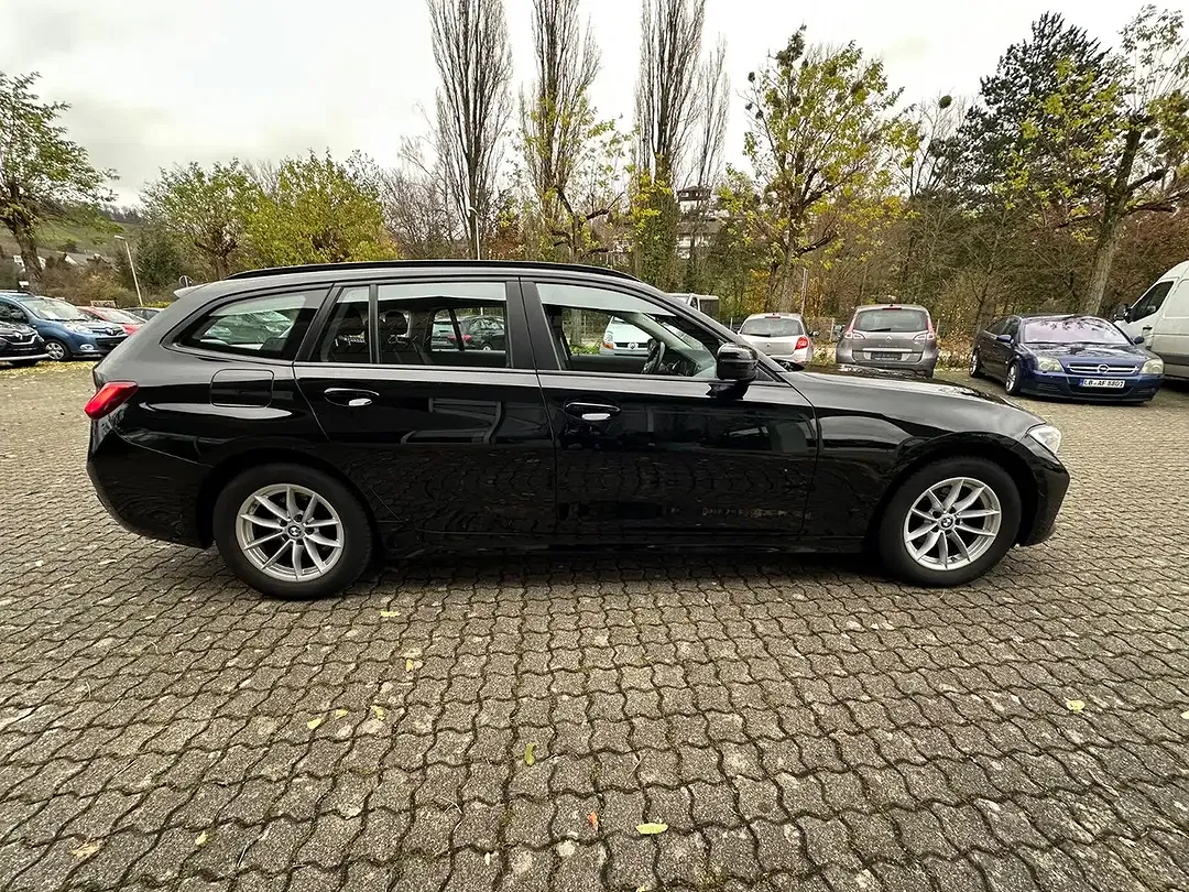 BMW 318 AUT Touring - Thumbnail 4