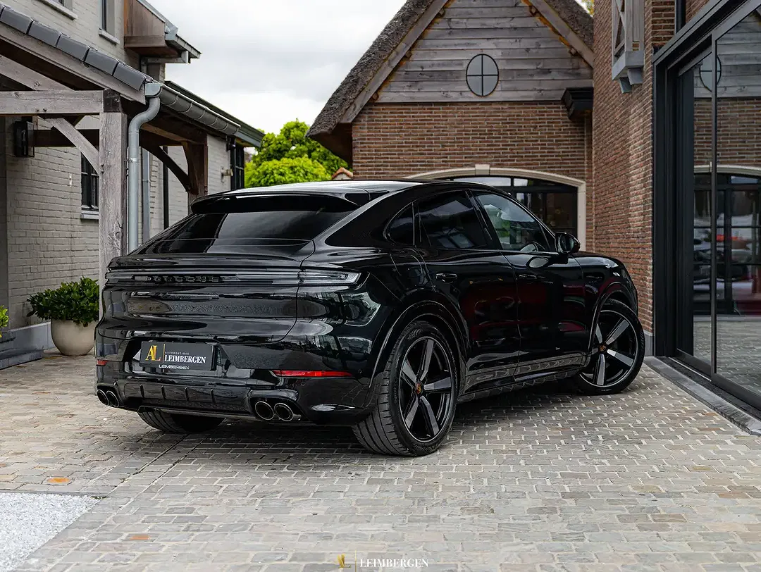 Porsche Cayenne E-Hybrid Sport Design Sport Chrono Coupe - Thumbnail 5