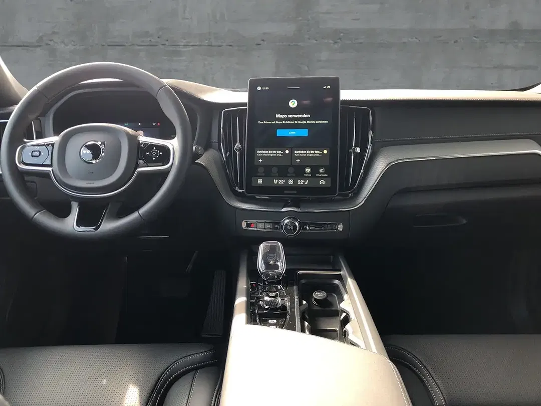 Volvo XC60 T6 PHEV AWD Ultra Black Edition - Thumbnail 10