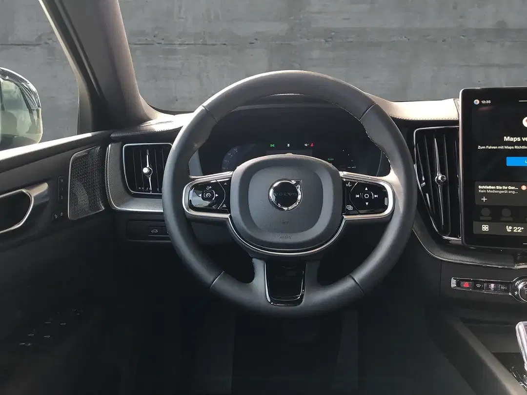 Volvo XC60 T6 PHEV AWD Ultra Black Edition - Thumbnail 13