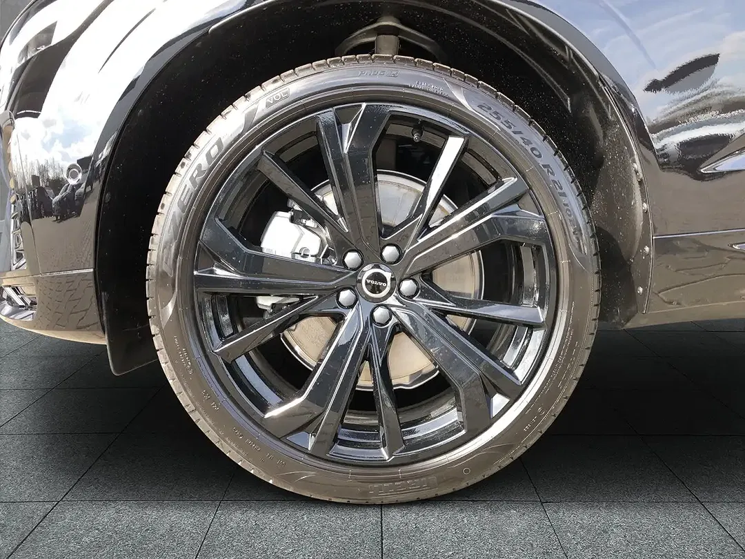 Volvo XC60 T6 PHEV AWD Ultra Black Edition - Thumbnail 7