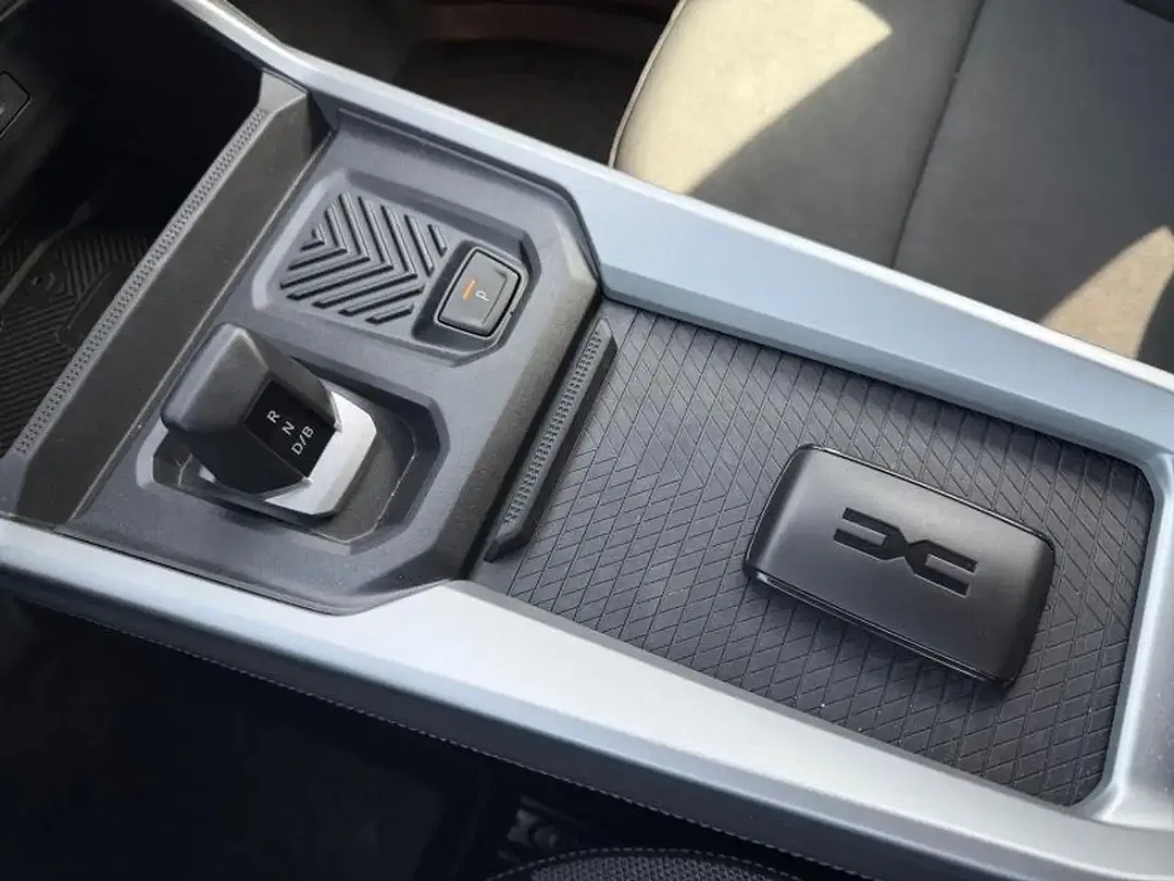 Dacia Bigster Hybrid Journey - foto 15