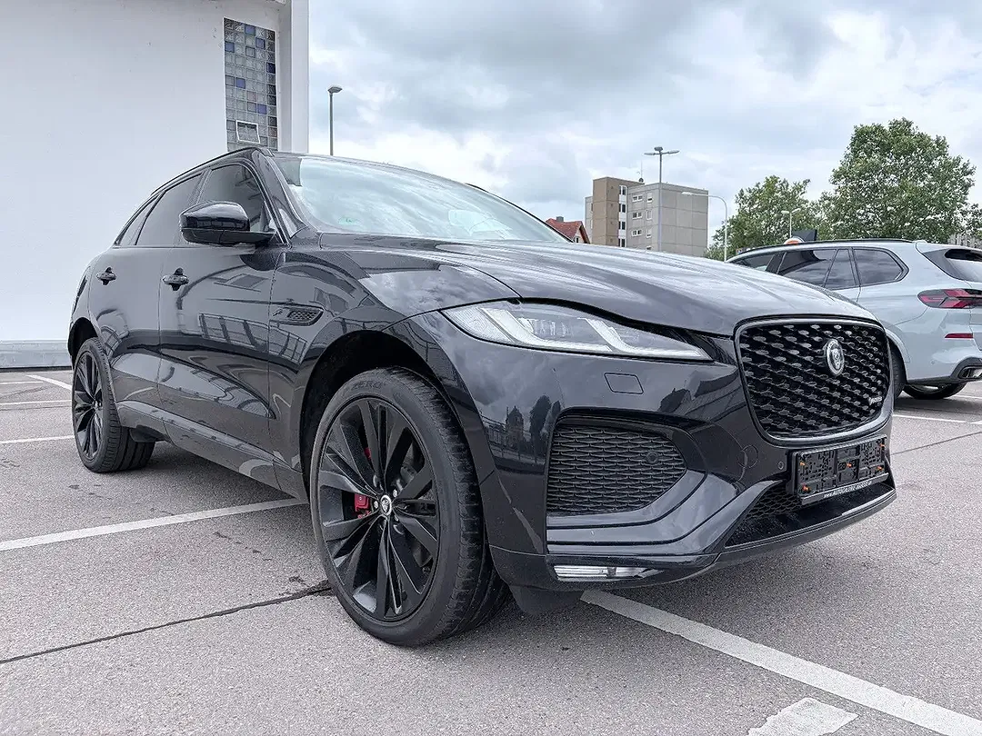 Jaguar F-Pace 4x4 R-Dynamic SE - foto 1