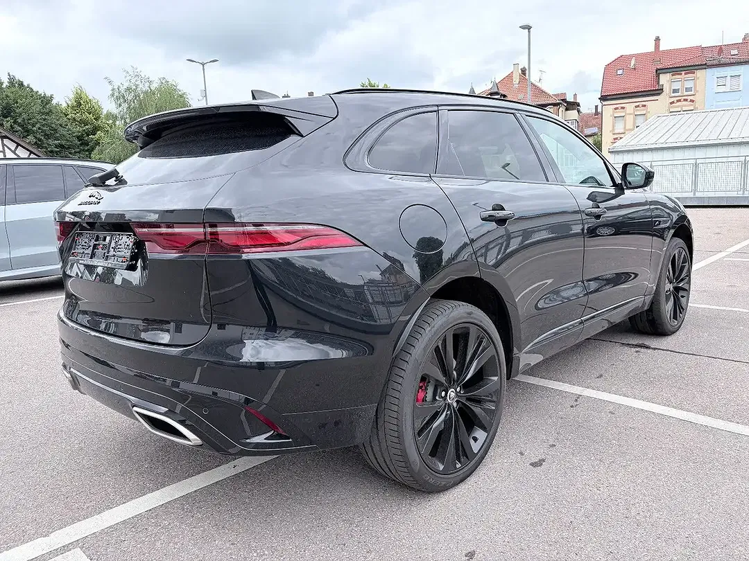 Jaguar F-Pace 4x4 R-Dynamic SE - Thumbnail 3